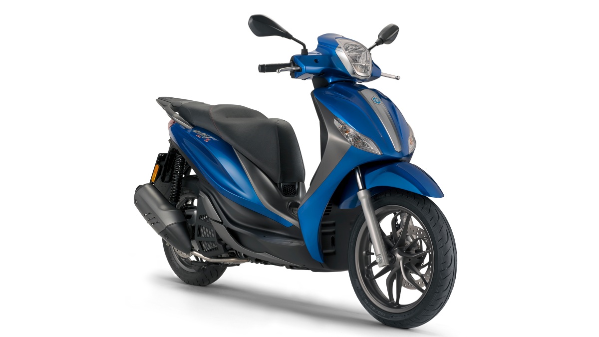 482079-piaggio-medley-125-abs-start-stop-azul-salon-milan-eicma-2015